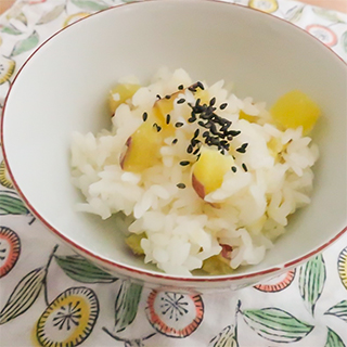 塩麹入り、さつまいもごはん